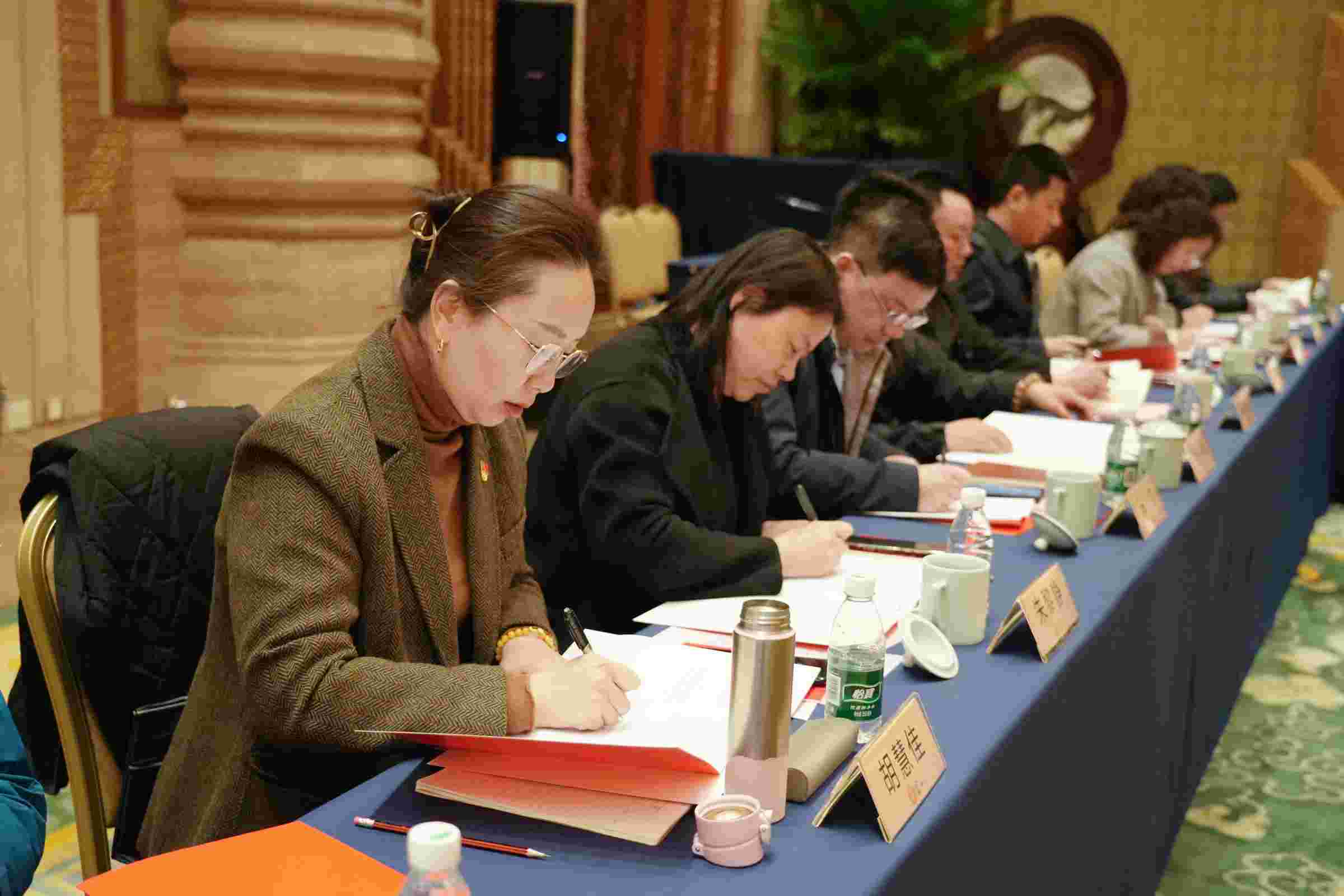 1745247752101740.jpg 灵山集团召开2025年度纪检监察工作会议2.jpg