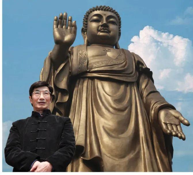 1745249113240547.jpeg 纪念全国雕塑大师吴显林.jpeg